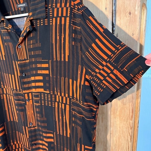 Express Short Sleeve Fun Geometric Patterned Shirt Size XL - Picture 5 of 5